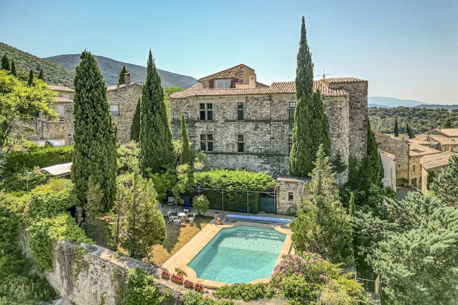 Property photo 2 of 30