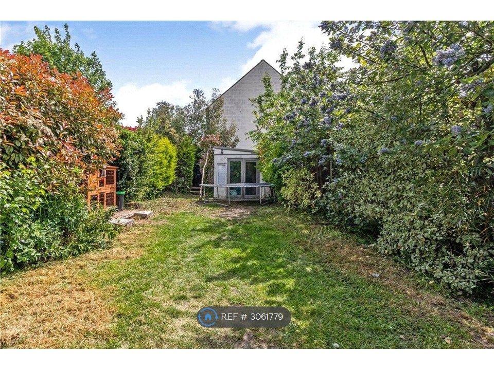 Property photo 2 of 23
