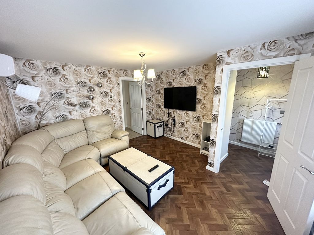 Property photo 3 of 15 Photo 3