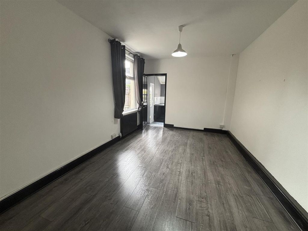 Property photo 2 of 12 Dining Room