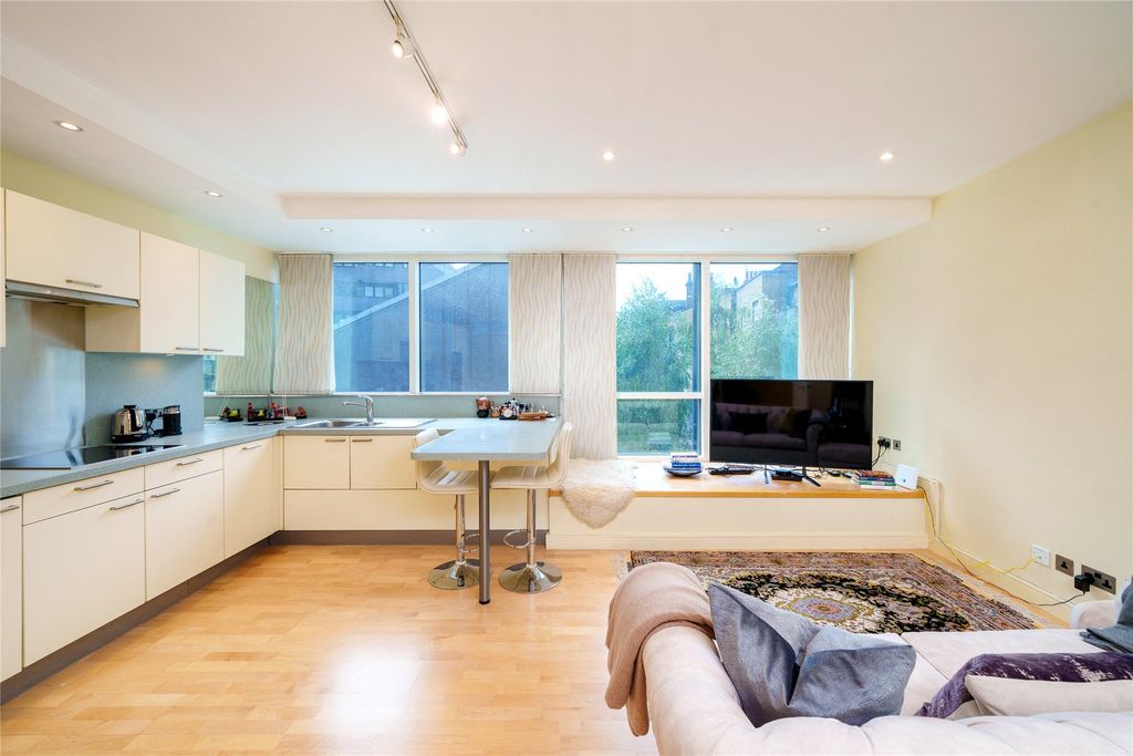 Property photo 1 of 14 Picture No. 04