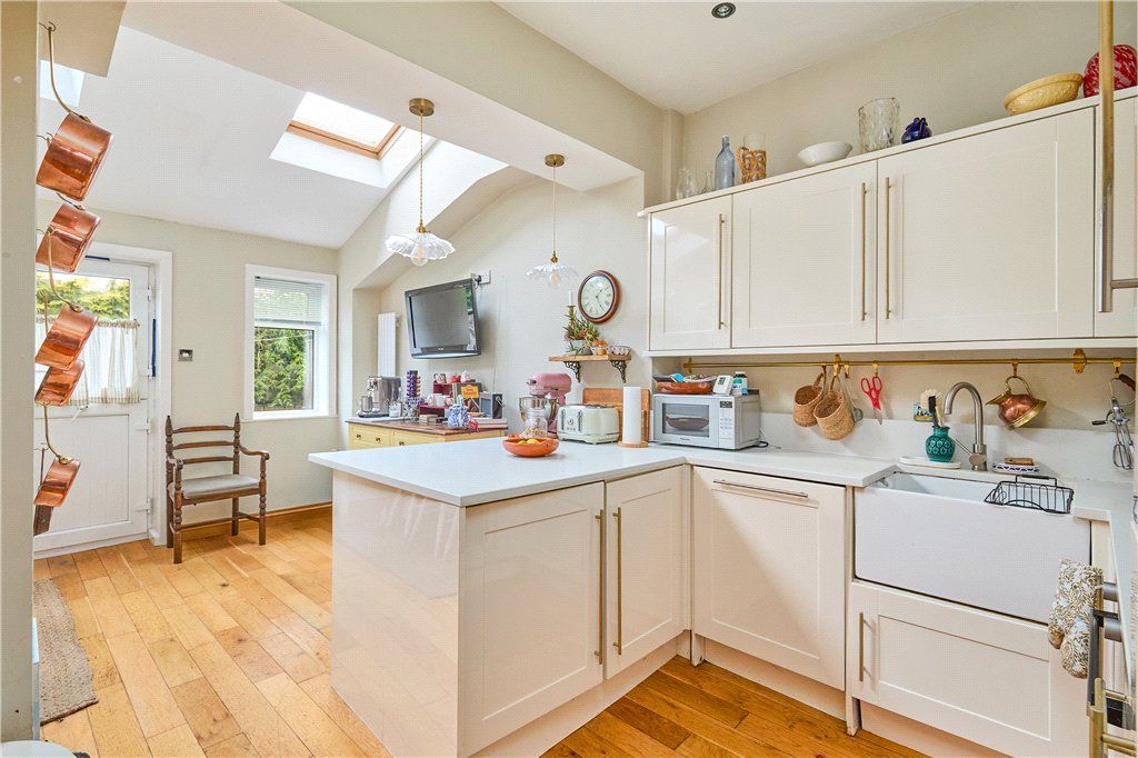 Property photo 3 of 11 Dining Kitchen