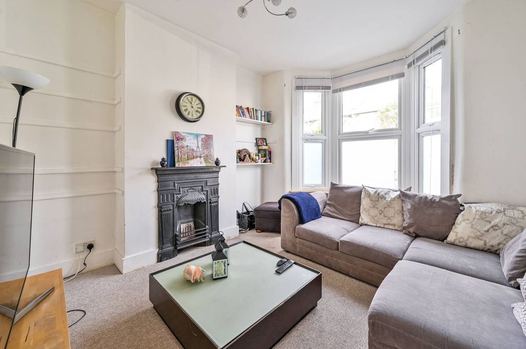 Property photo 3 of 13