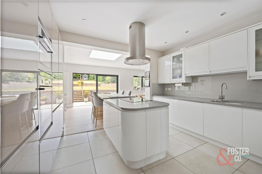 Property photo 3 of 26 Brangwyn Drive, 29-014.Jpg