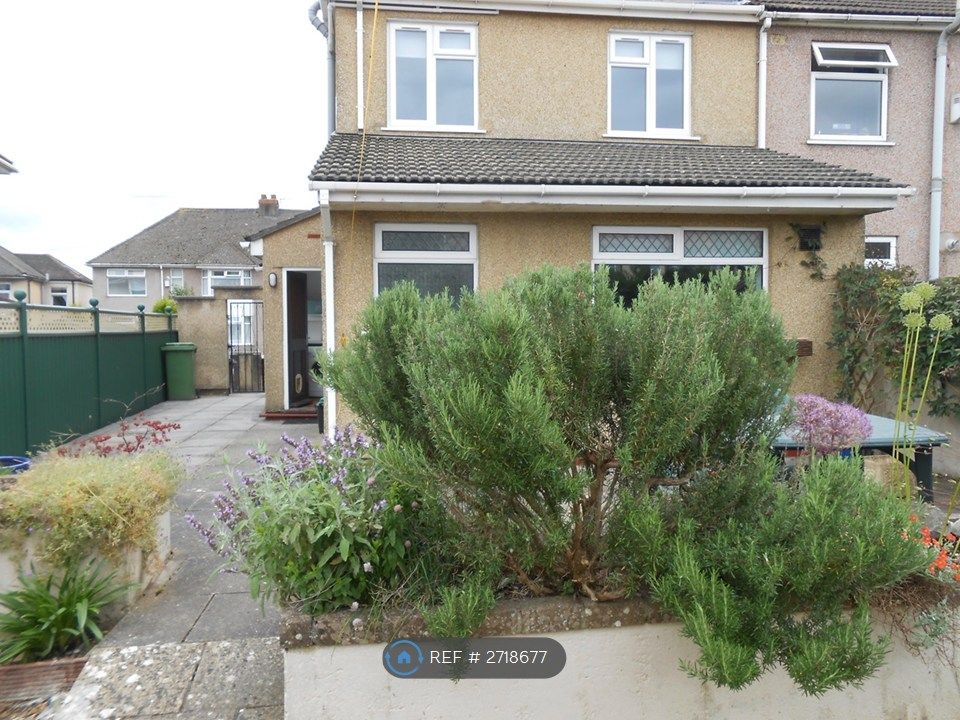 Property photo 2 of 35