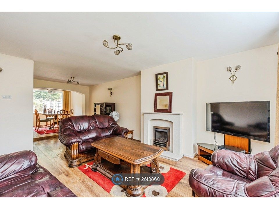 Property photo 2 of 22