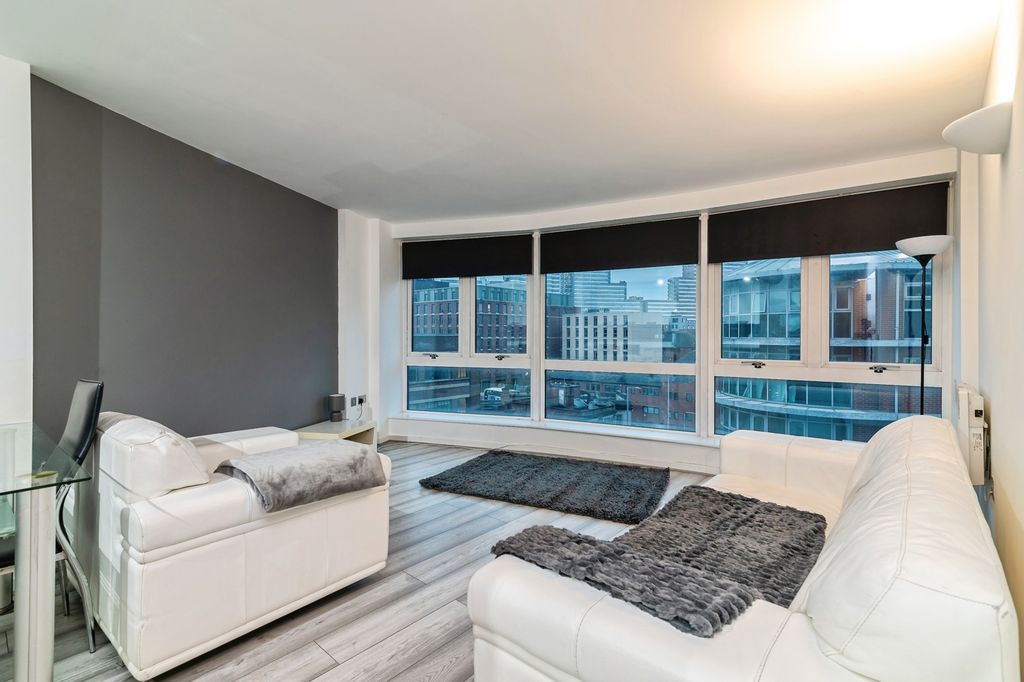 Property photo 2 of 22 Pbox-Img.Jpg