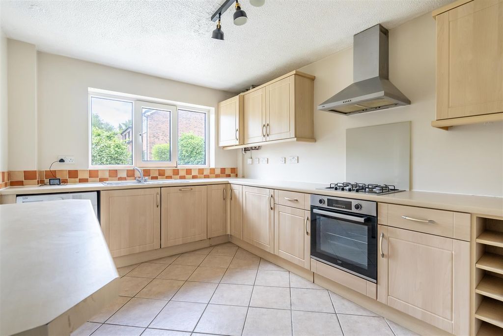 Property photo 3 of 17 30 Hde-5.Jpg
