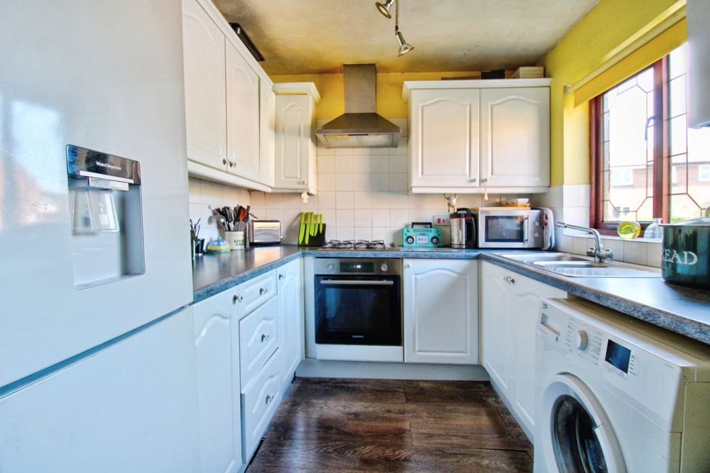 Property photo 3 of 18 20