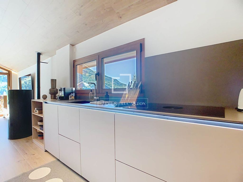 Property photo 3 of 53