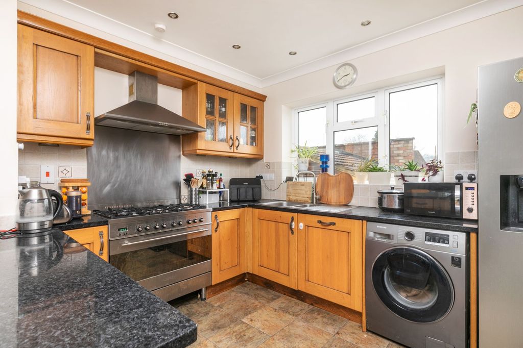 Property photo 2 of 14