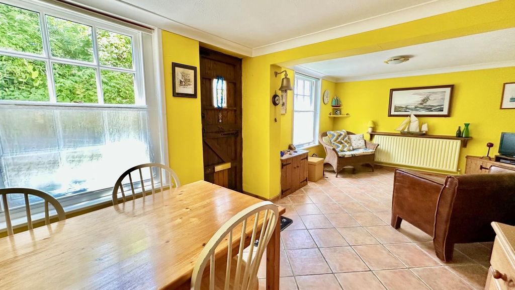 Property photo 3 of 23