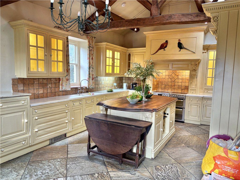 Property photo 3 of 18 Picture No. 24