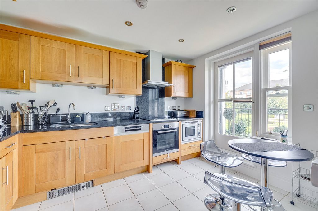 Property photo 3 of 7