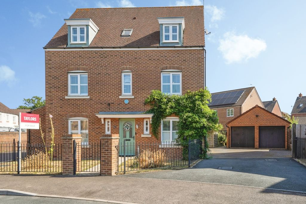 Property photo 1 of 22 Pbox-Img.Jpg