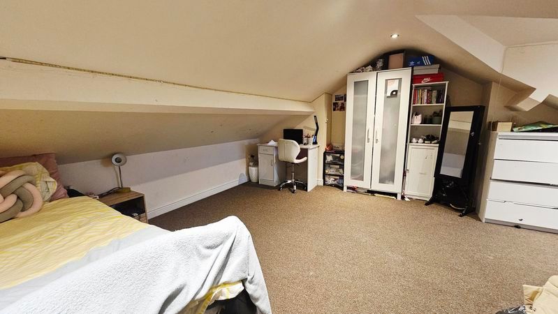 Property photo 3 of 8 Photo 1