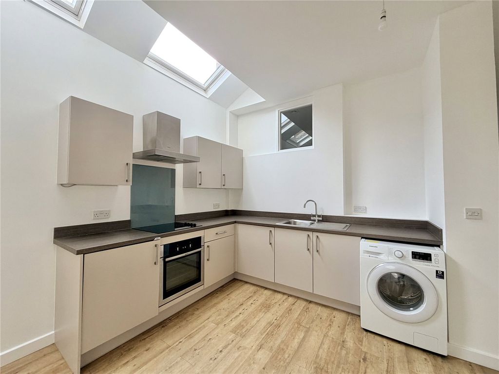 Property photo 2 of 5 Picture No. 07