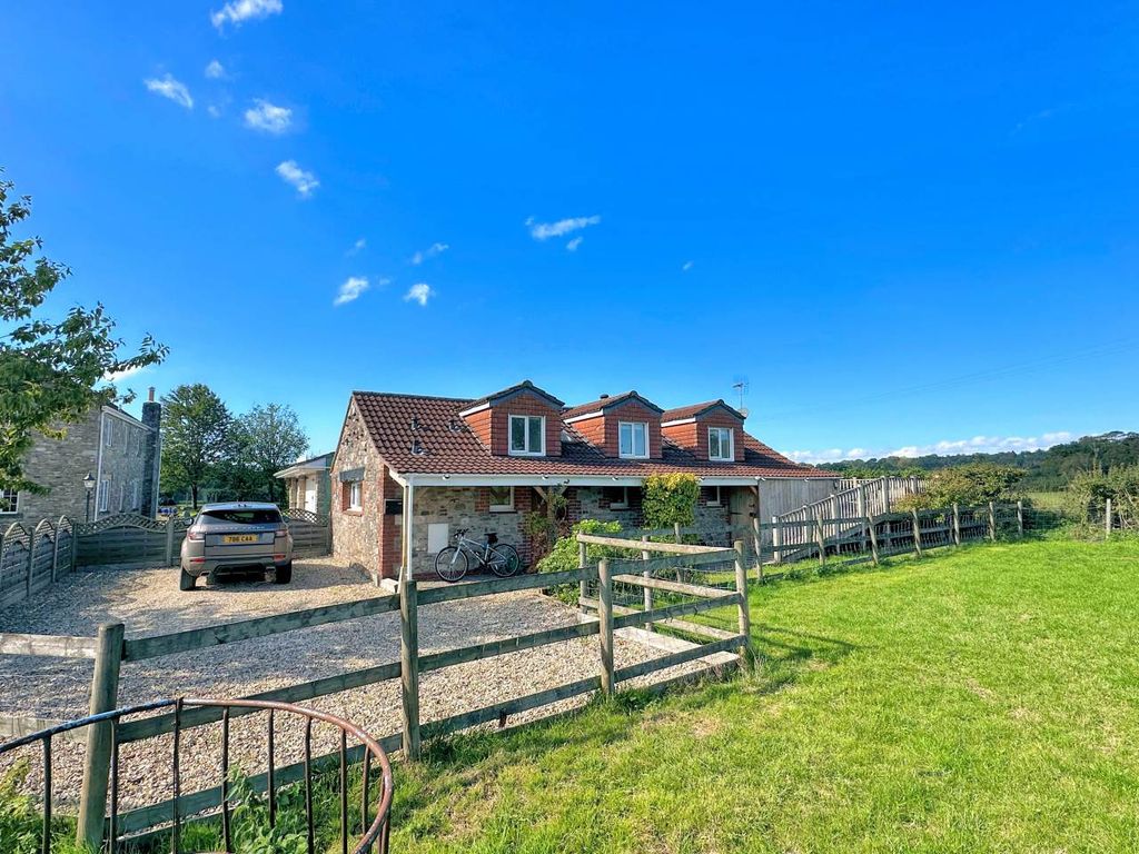 Property photo 1 of 17 Front