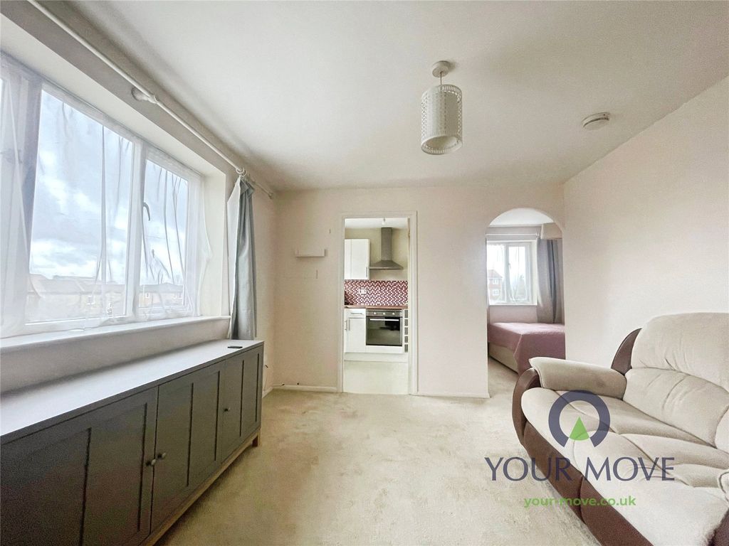 Property photo 3 of 6 Picture No. 18