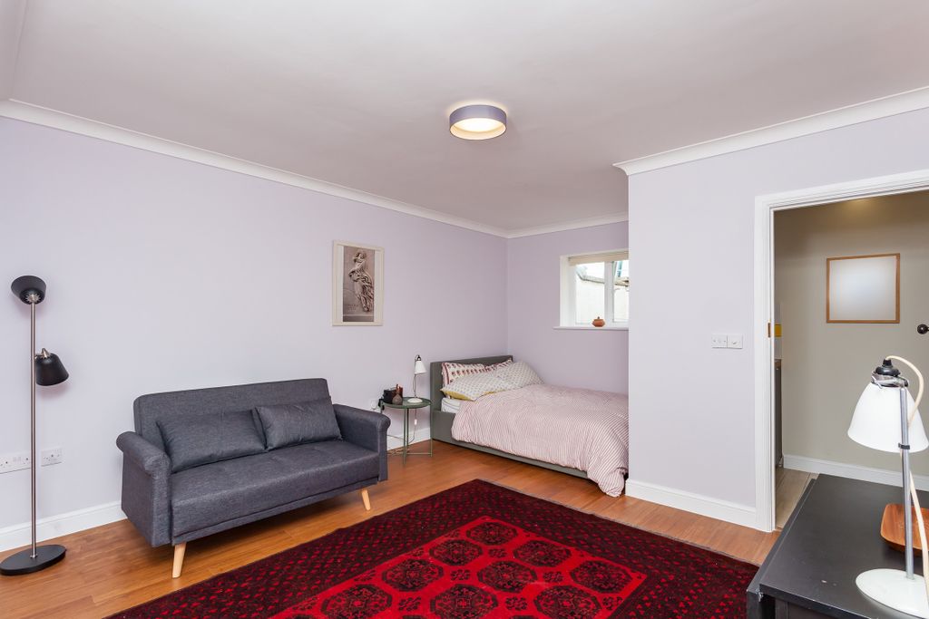 Property photo 2 of 5 2