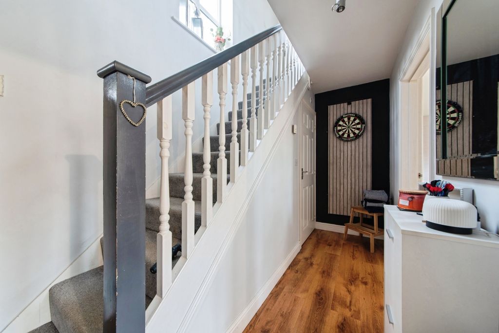 Property photo 2 of 18 Pbox-Img.Jpg