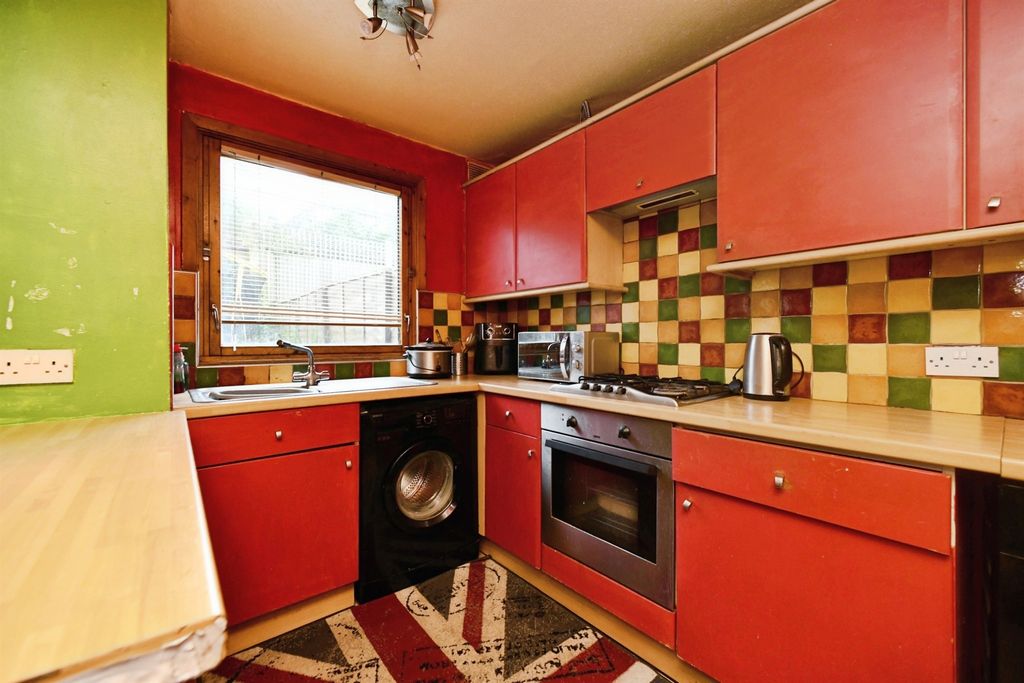 Property photo 3 of 17