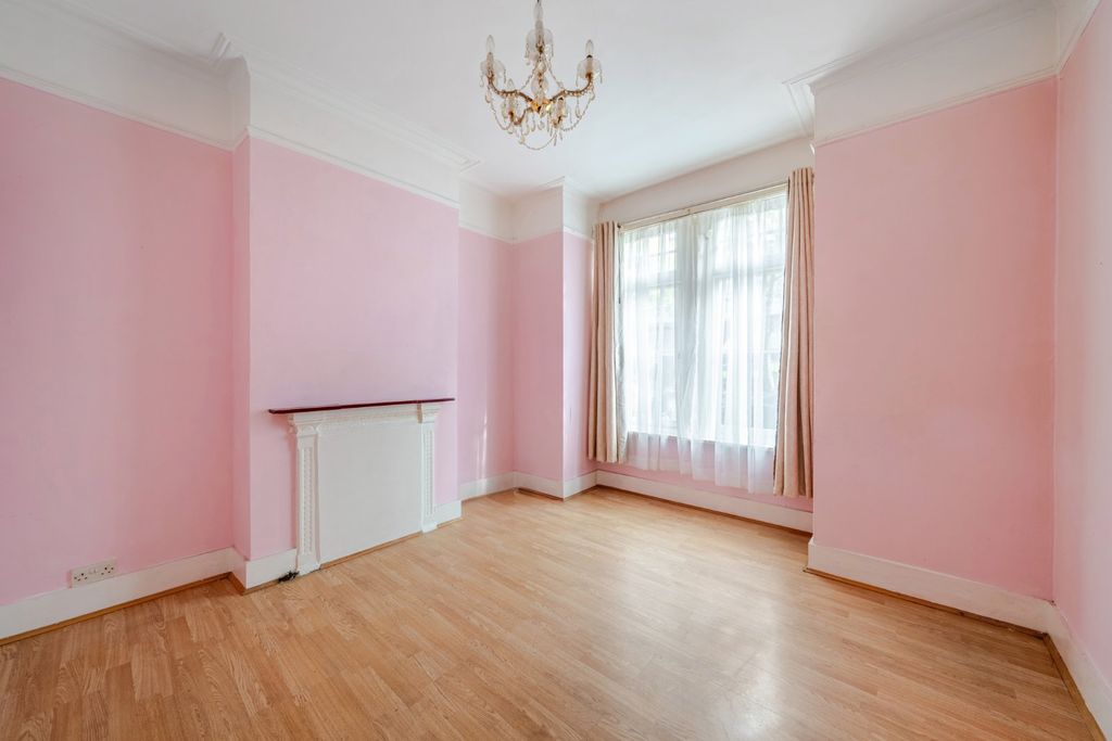 Property photo 2 of 15 Picture No. 01