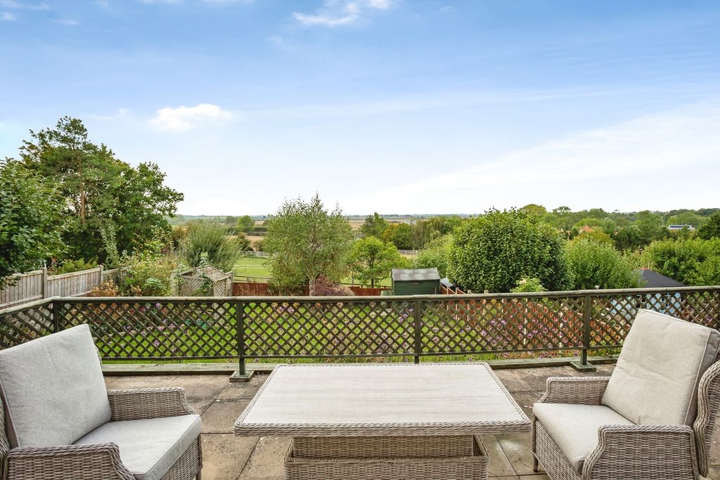 Property photo 2 of 29 Pbox-Img.Jpg