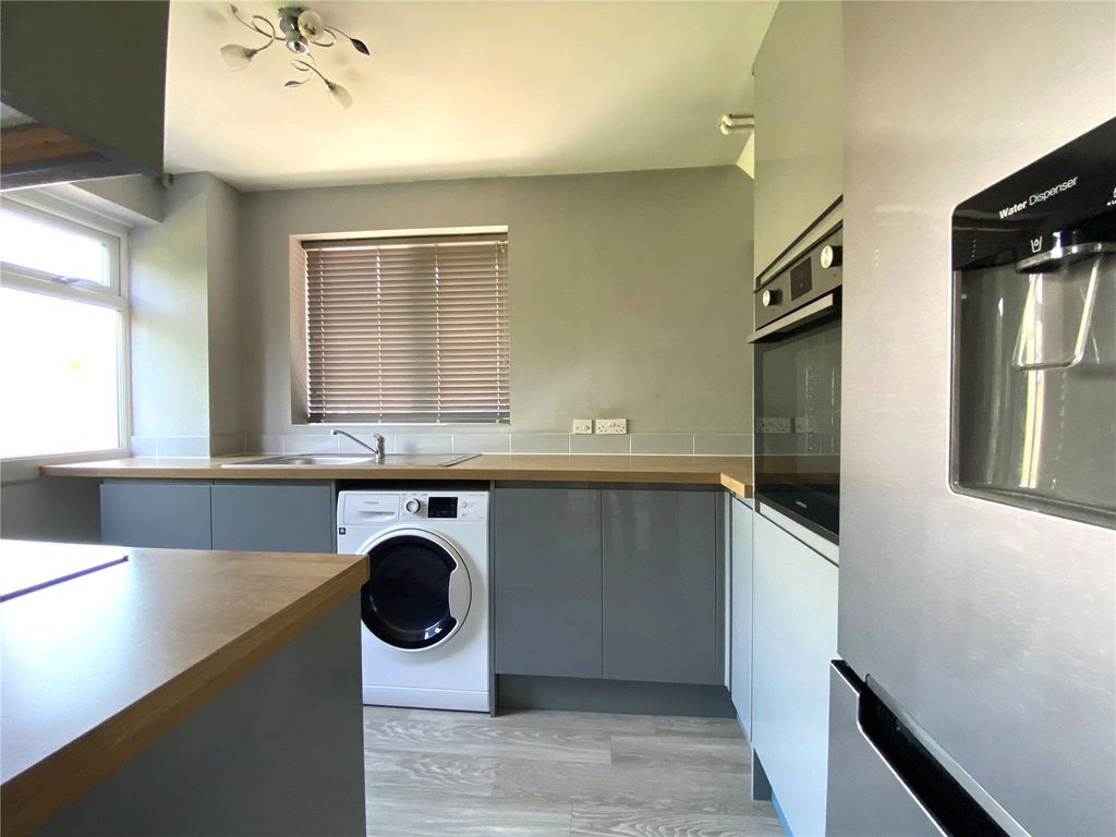 Property photo 2 of 12 Picture No. 05