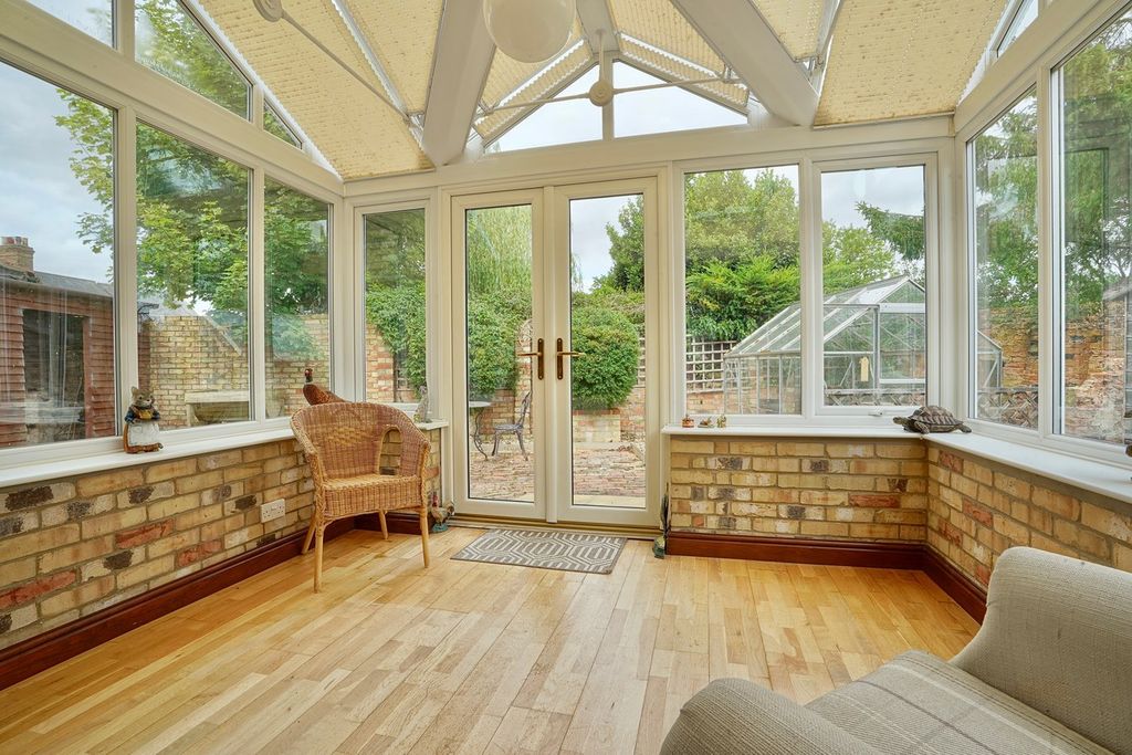 Property photo 3 of 20