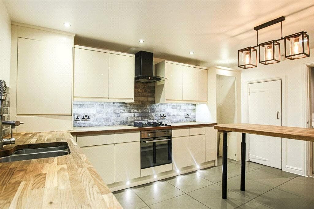 Property photo 3 of 18 Picture No. 11