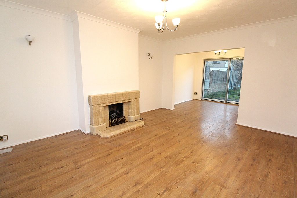 Property photo 3 of 10 Lounge View 2