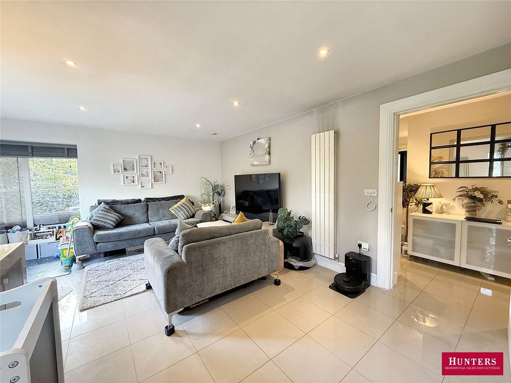 Property photo 2 of 19 Picture No. 09
