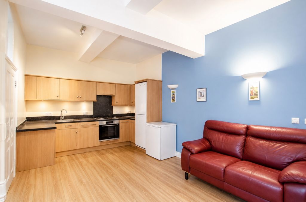 Property photo 3 of 6 Tps Bodmin 01208 74182 2