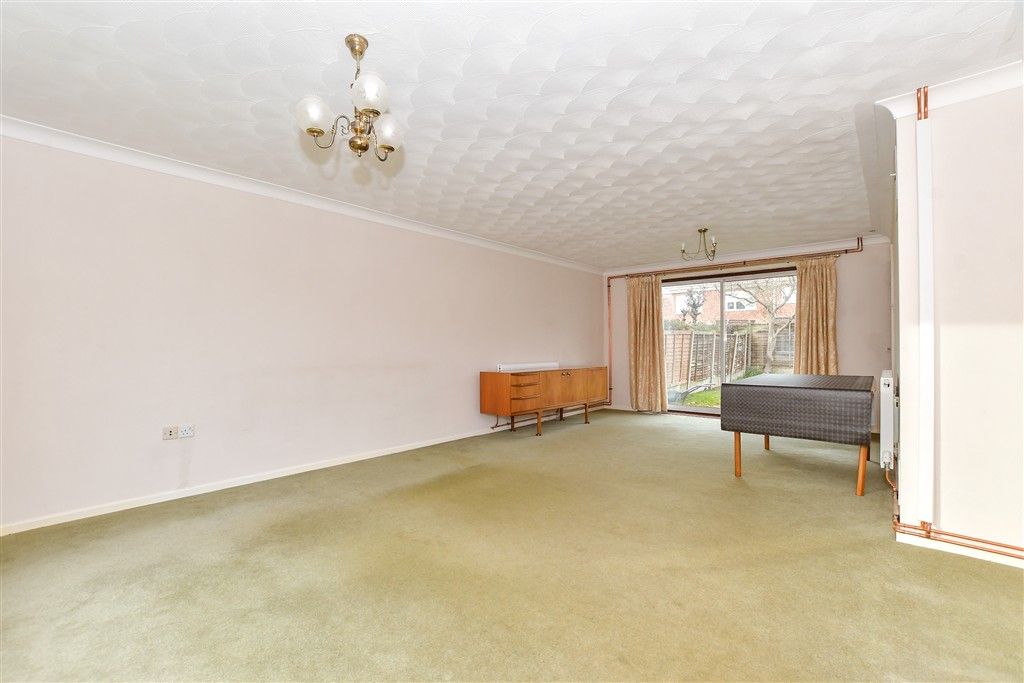 Property photo 3 of 10 Lounge/Diner