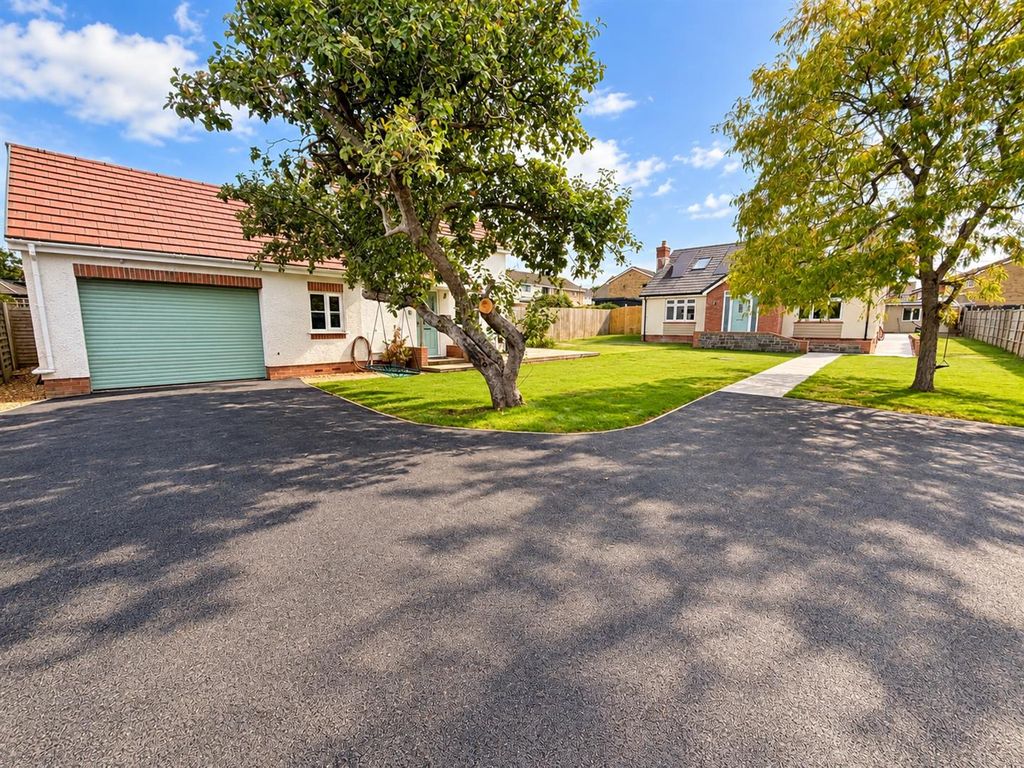 Property photo 1 of 27