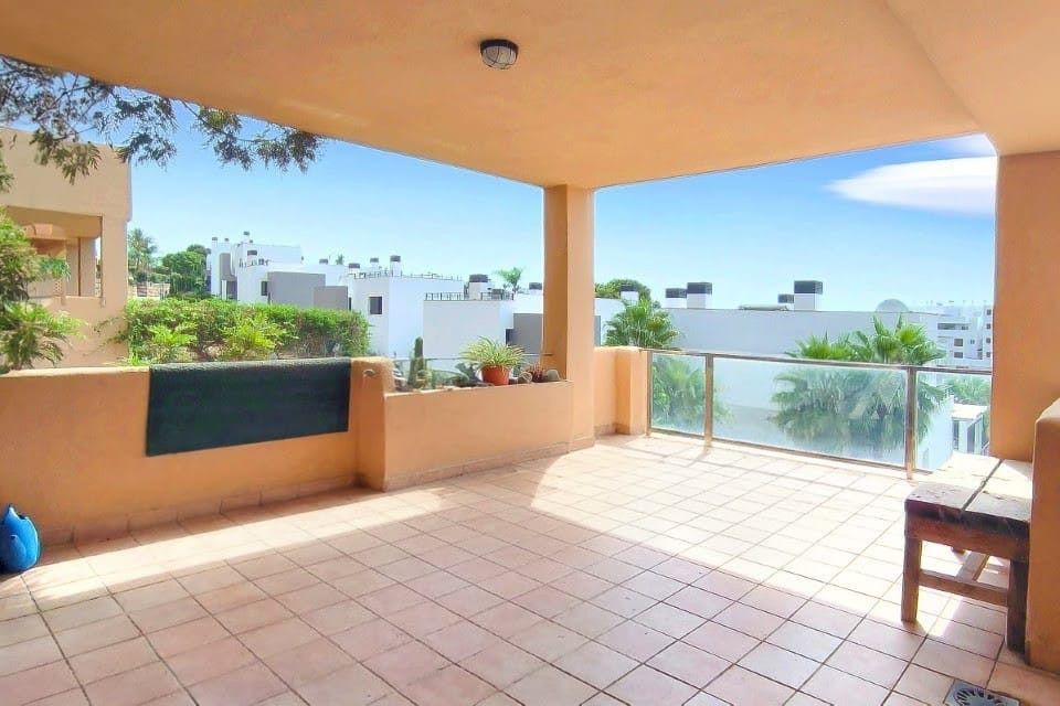 Property photo 3 of 20 Terrace 2