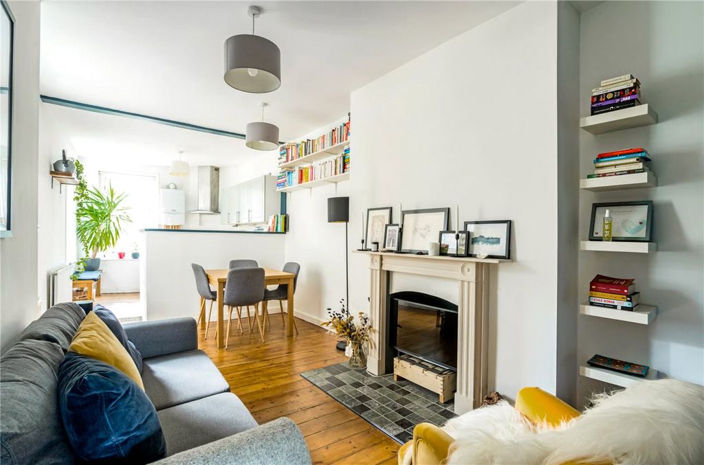 Property photo 2 of 14 Picture No. 10