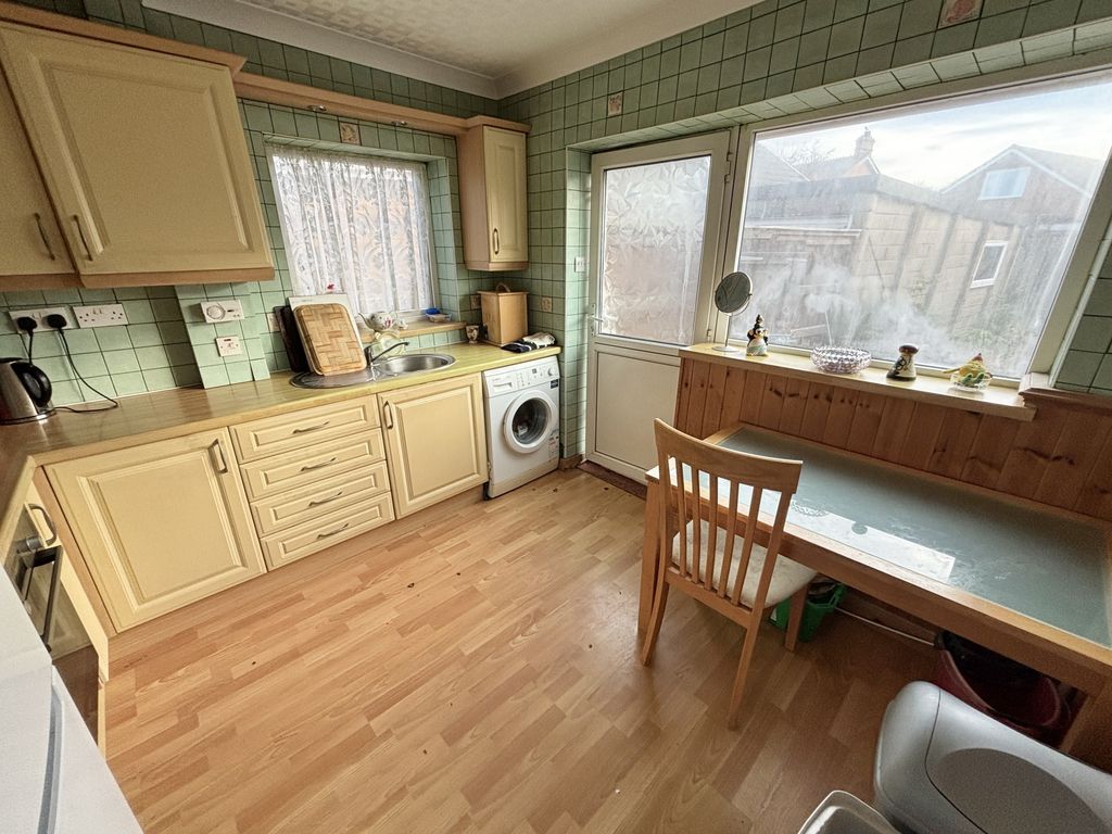 Property photo 3 of 13