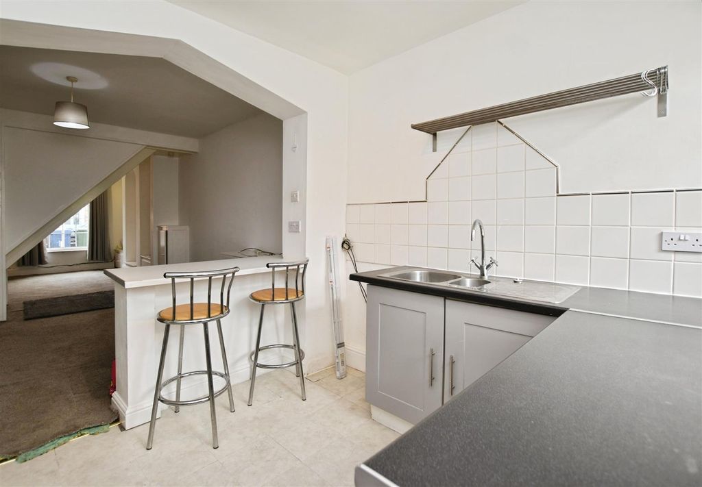 Property photo 2 of 16 0601B631-Break 20Kitch.Jpg
