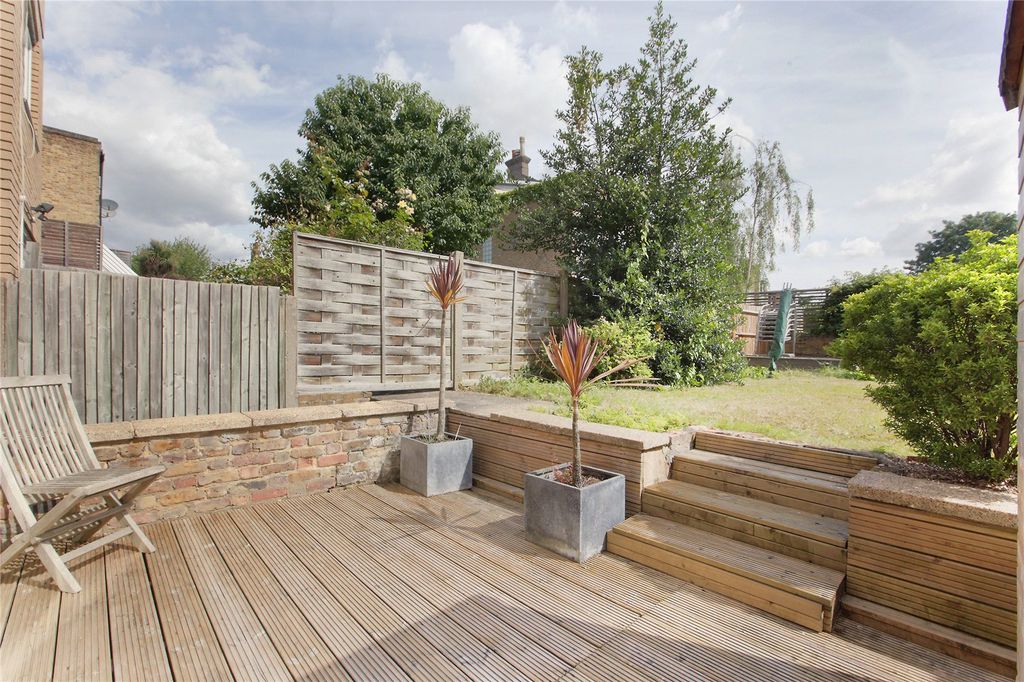 Property photo 1 of 15