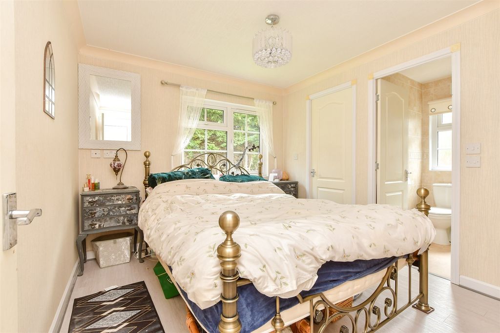 Property photo 3 of 14 Bedroom 1