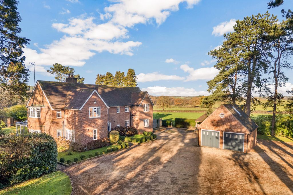 Property photo 1 of 27