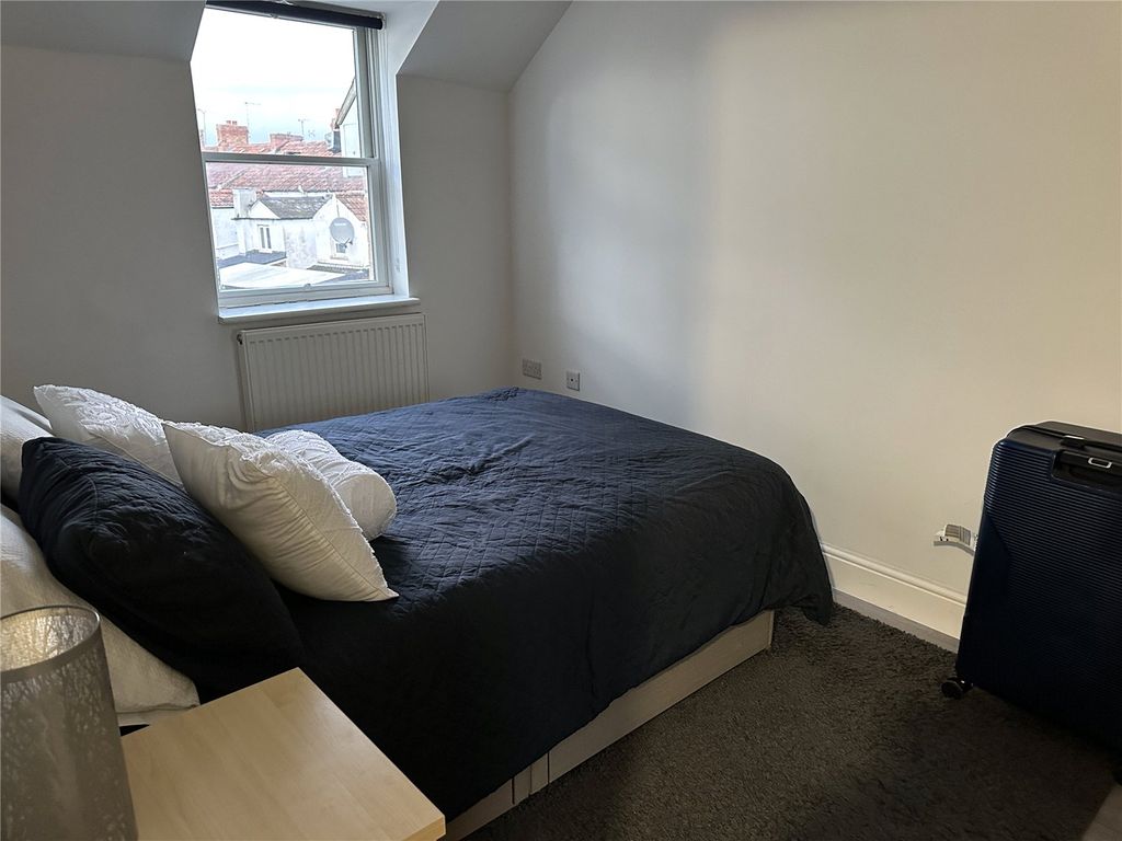 Property photo 1 of 7 Picture No. 15