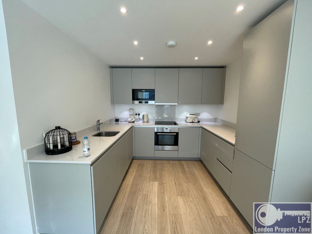 Property photo 3 of 19