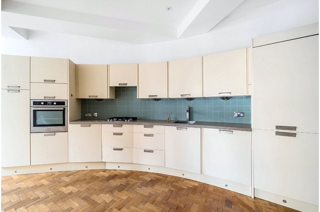 Property photo 2 of 16 Kitchen