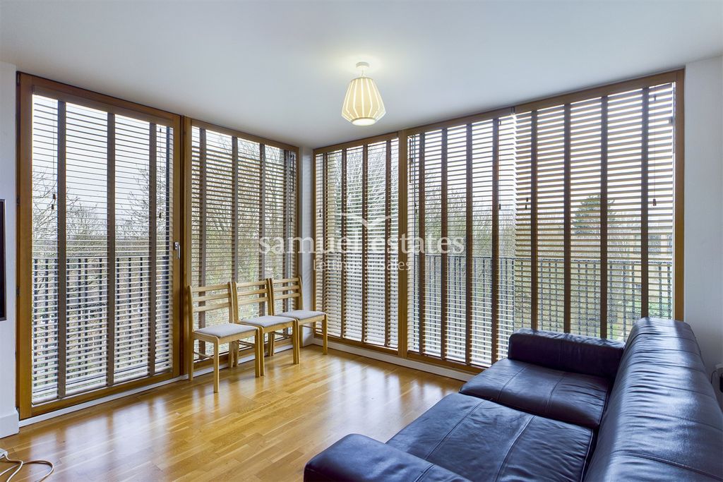 Property photo 1 of 6 Living Room