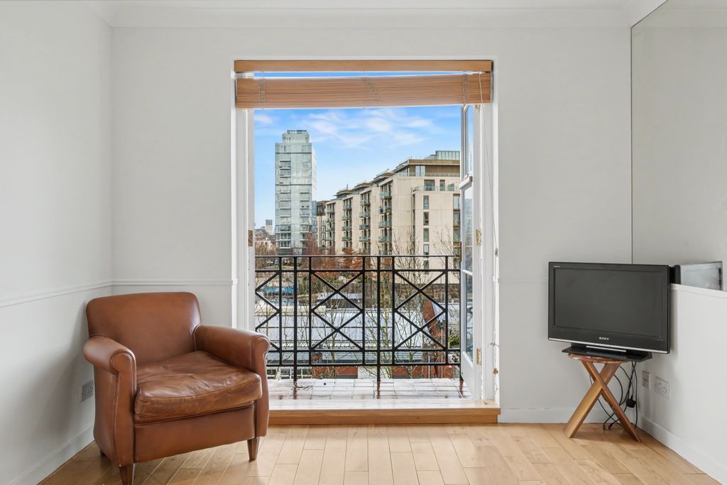 Property photo 3 of 15 Property