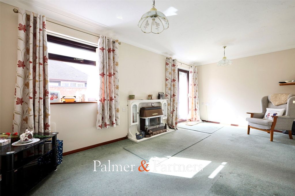 Property photo 2 of 11 Picture No. 15