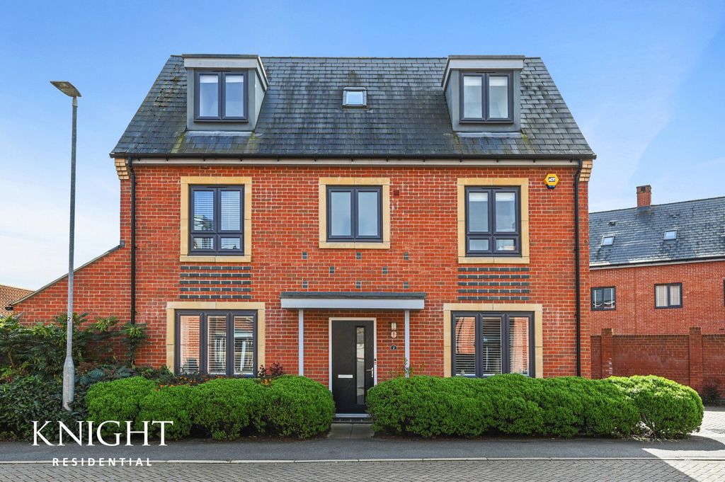 Property photo 1 of 28